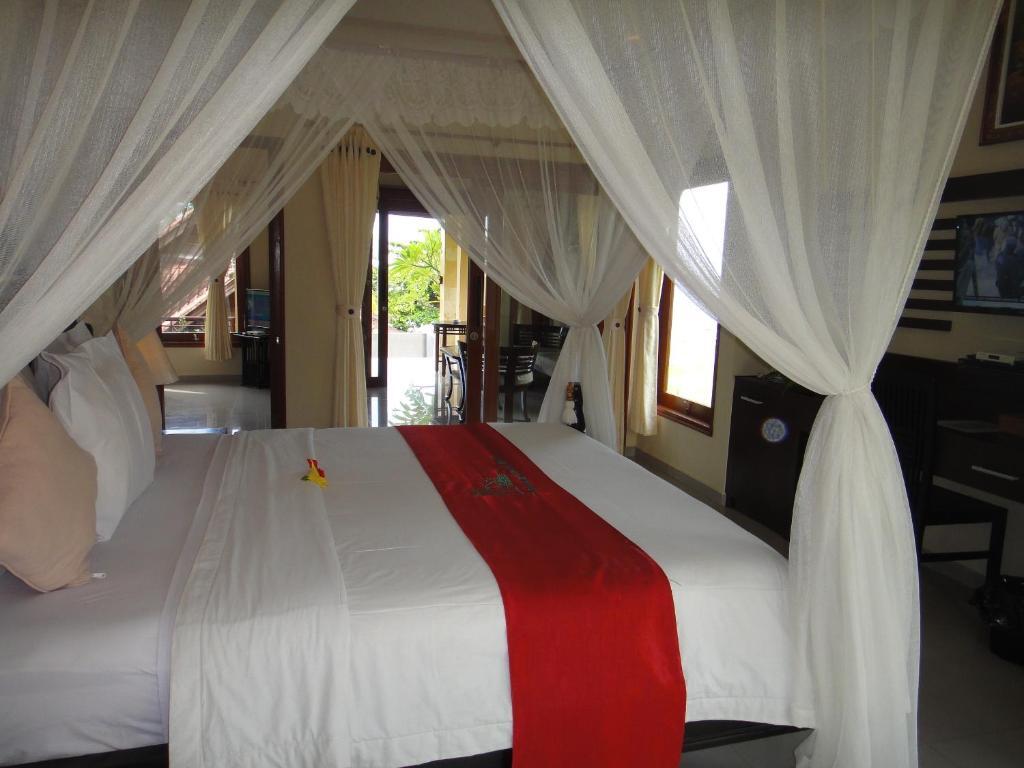 Arya Amed Beach Resort