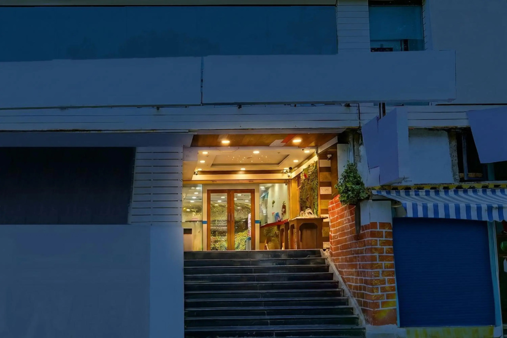 OYO 12761 High Street