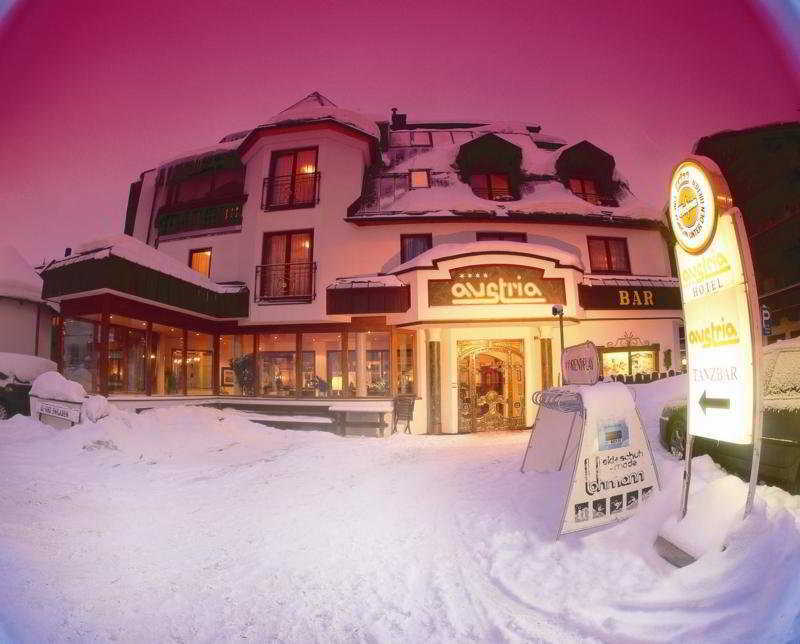 Hotel Bellevue by null