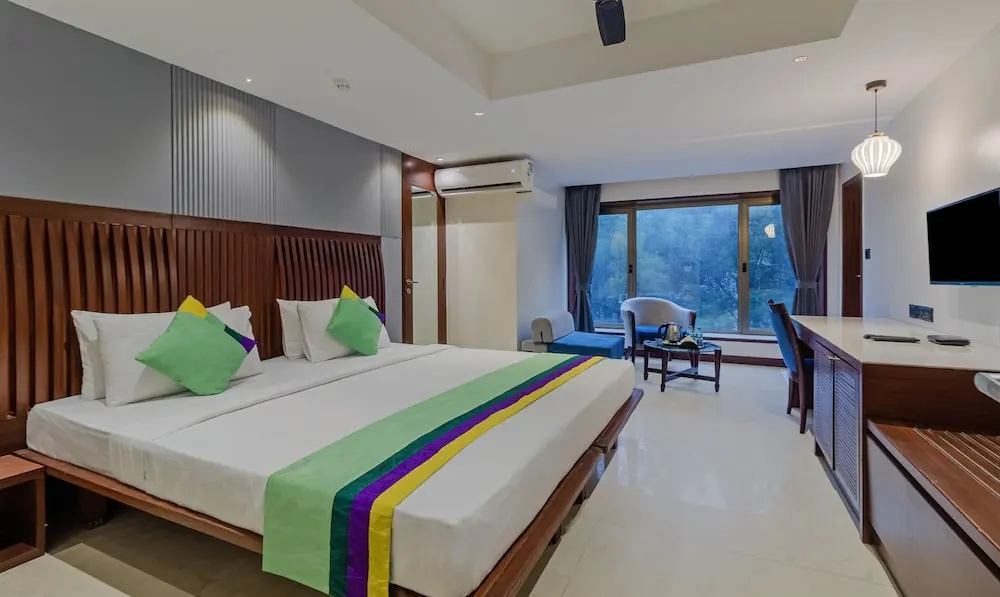 Premium Double room (full double bed)