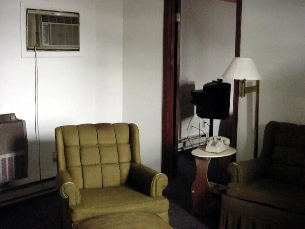2 Bedrooms Sextuple Apartment