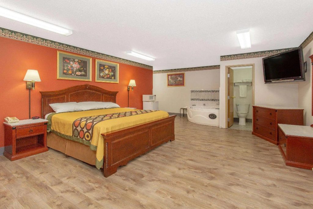 Luxury Double Suite (full double bed)