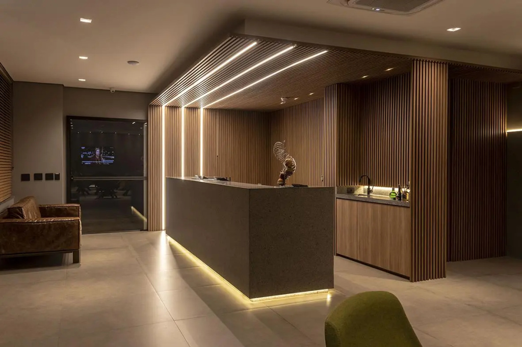 Lobby & Reception
