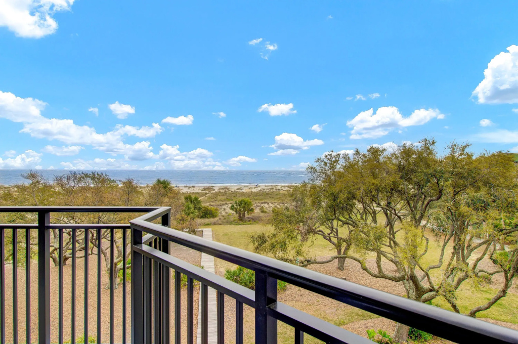303a Shipwatch by Avantstay Ocean View, Shared Pool, Boardwalk to Beach