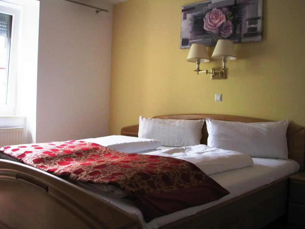 Standard Double room (full double bed)