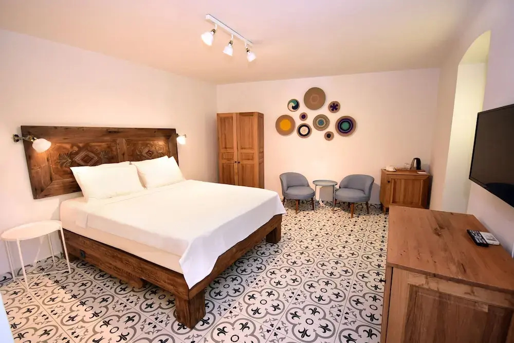 Grand room