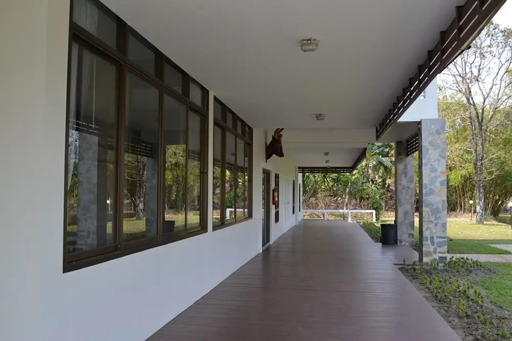 Коттедж с 6 комнатами в Phudara Resort