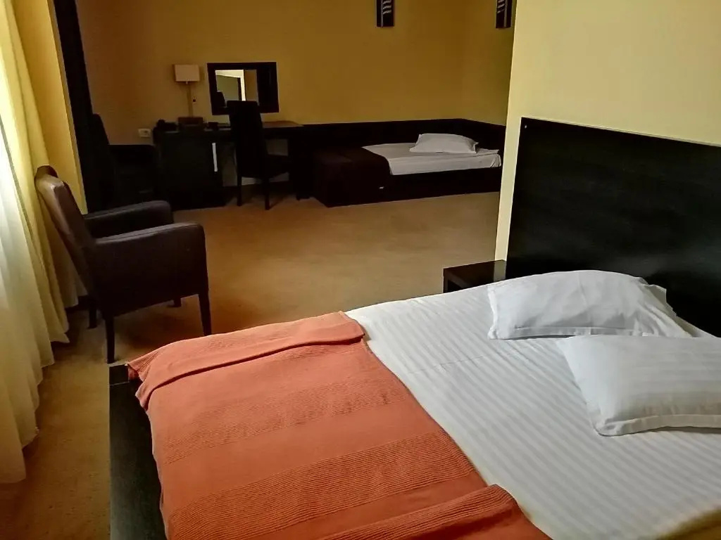 Standard Double room (full double bed)