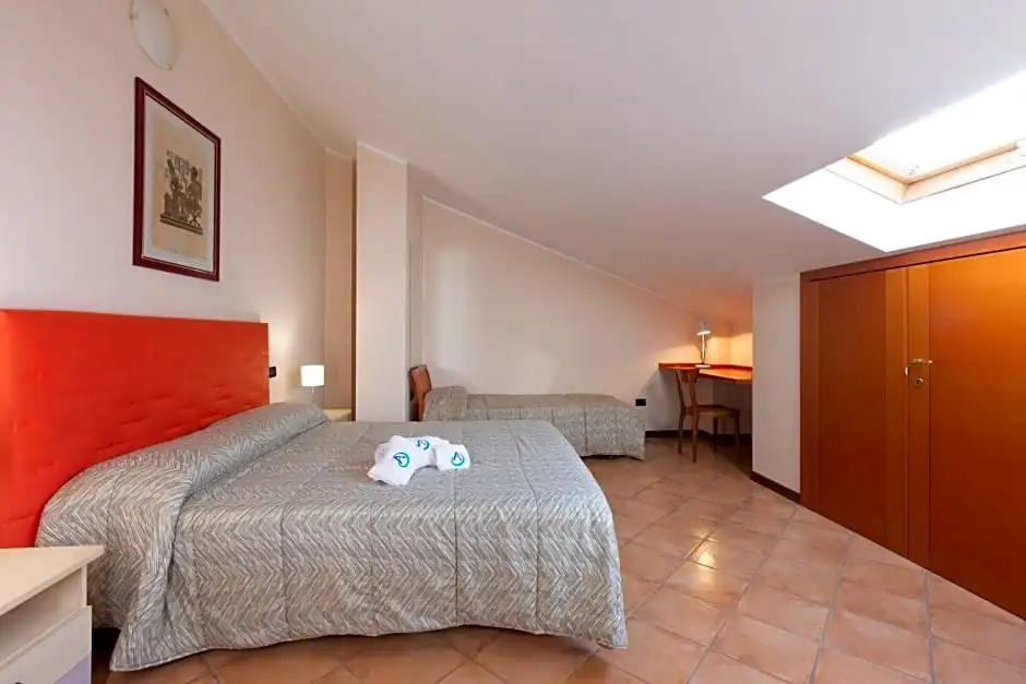 Economy room