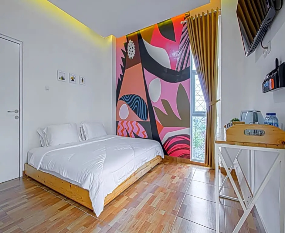 Deluxe Double room (full double bed)
