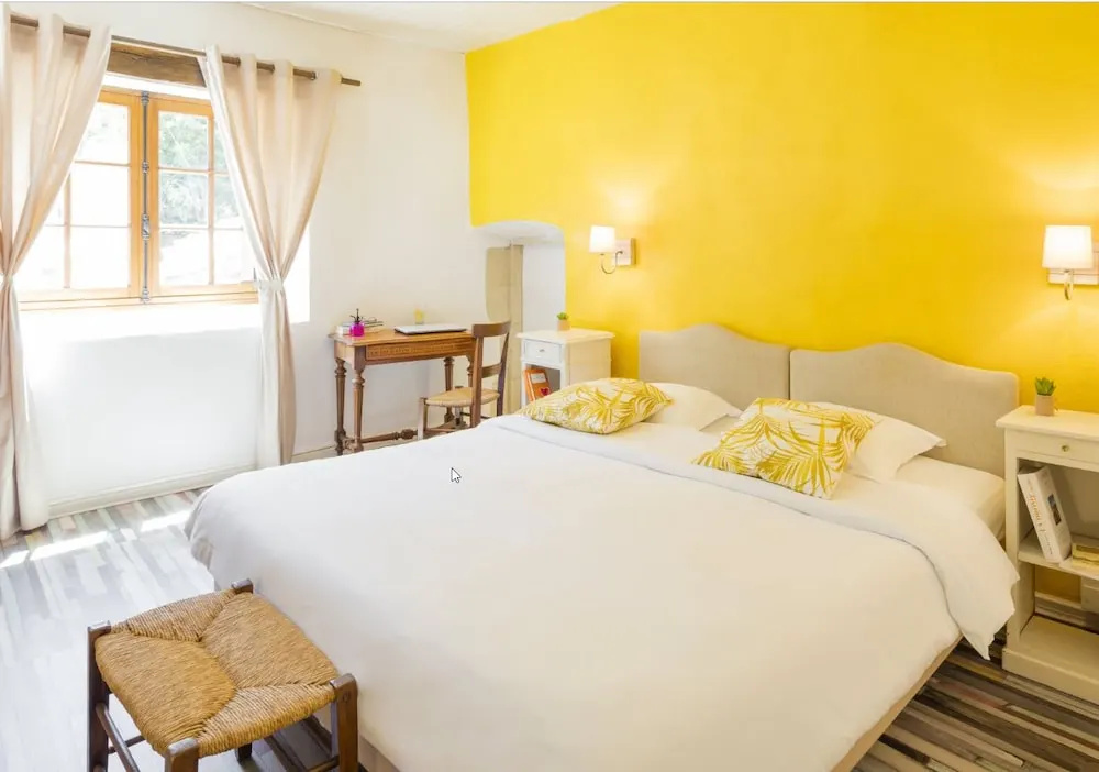 Comfort room