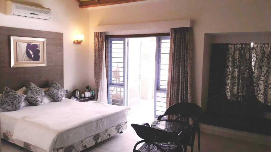 Hummingbird Resort - Général