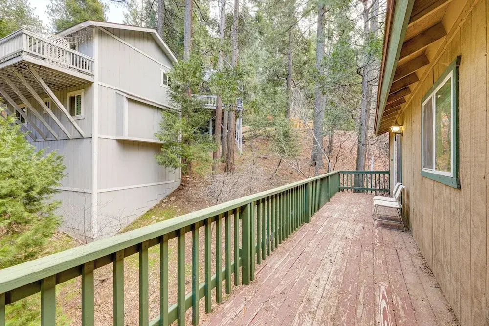 1 Mi to Lake Gregory! Updated Family Home w/ Deck