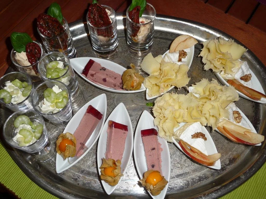 Food & Beverage