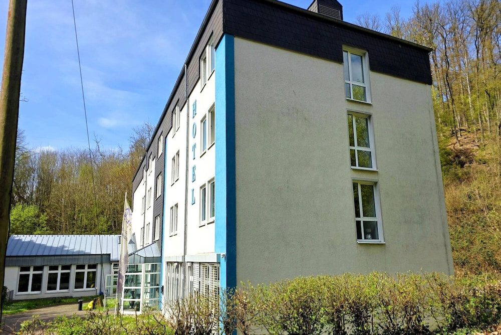 Koblenz Hotel Valley Suite With Hot Tub