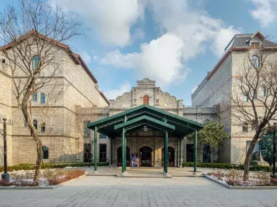 Qingzhaoquan City Shuangquan Resort Hotel