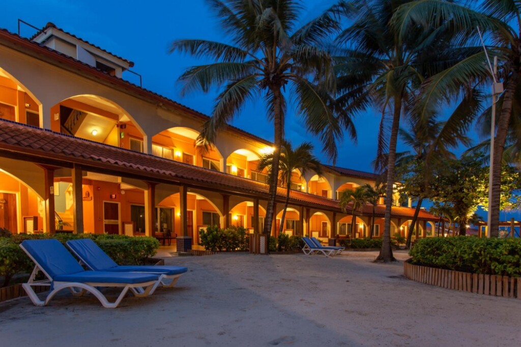 Sunbreeze Hotel by null