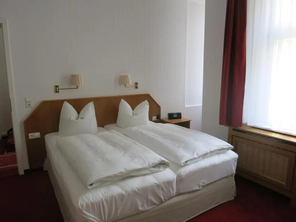 Standard Double room (full double bed)