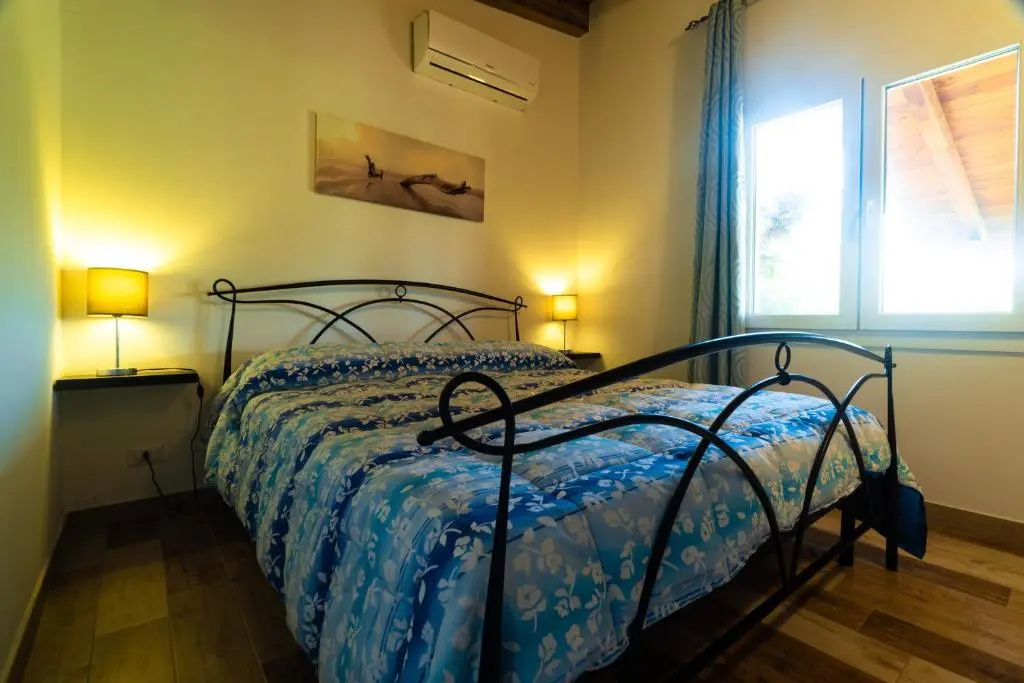 2 Bedrooms Villa