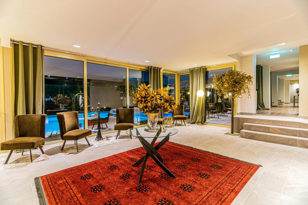 Golden Suites & Spa - фото 3