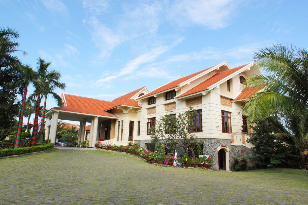 Golden Coast Resort & Spa