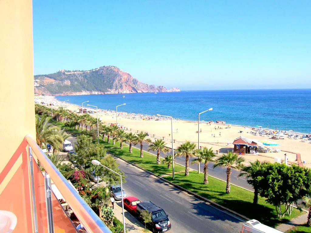 Beach & Waterfront