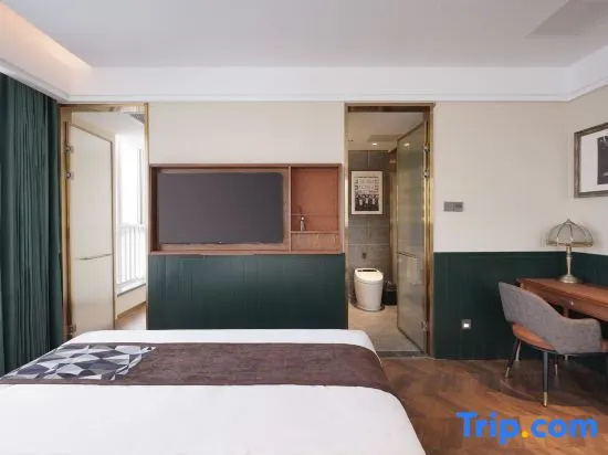 Luxury Suite
