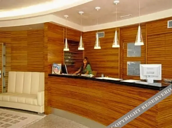 Lobby & Reception