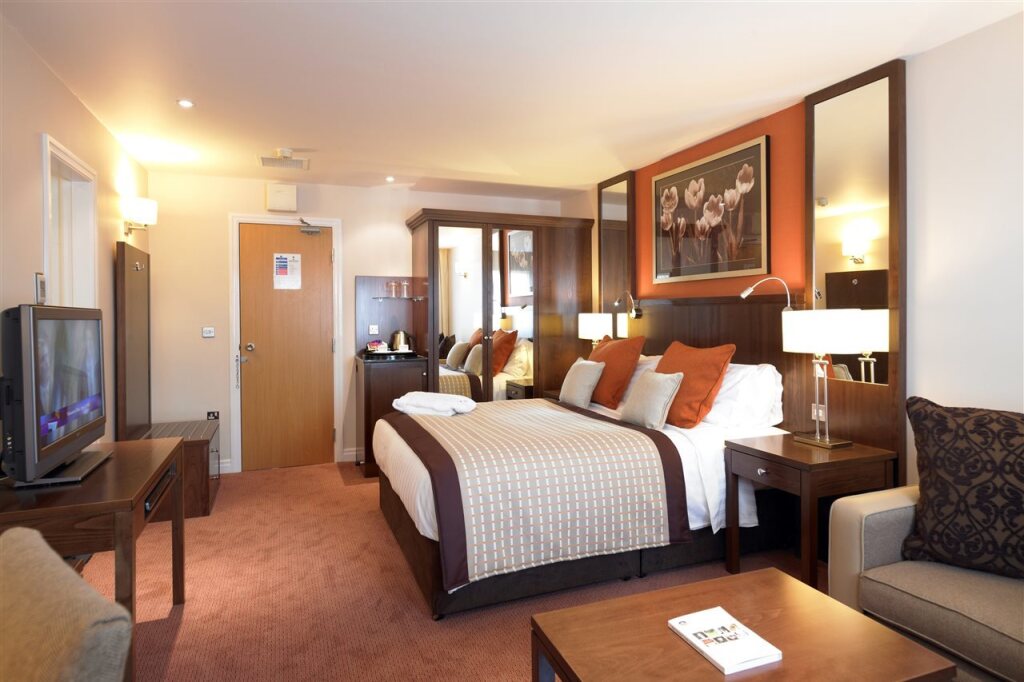BEST WESTERN PLUS Milford Hotel - 13