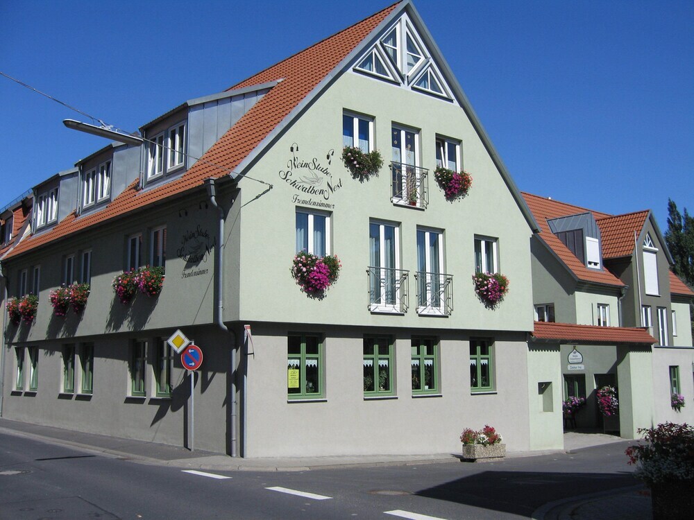 Weinstube Schwalbennest image