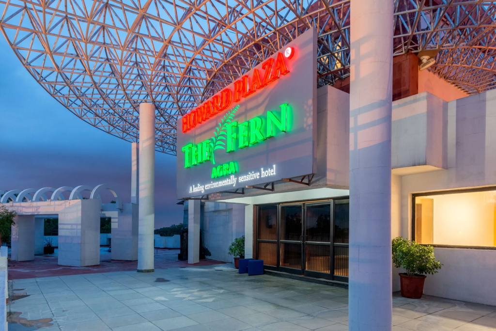 Howard Plaza - The Fern Agra: Фото объекта из Shelterz