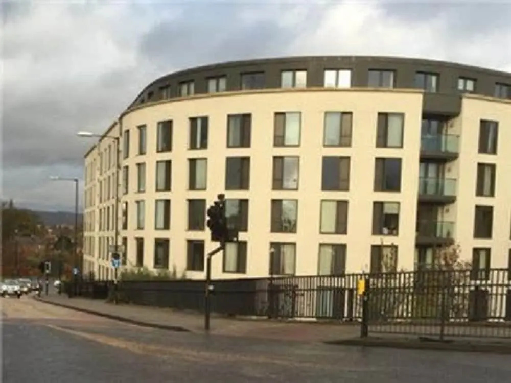 55 St James Walk