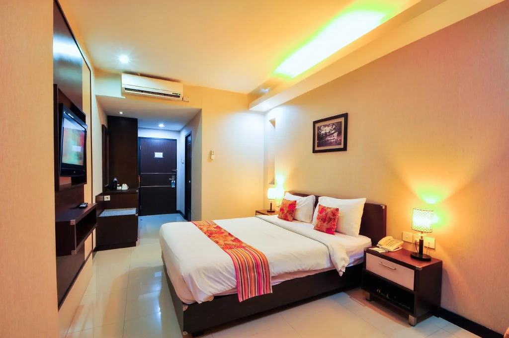 Daima Hotel Padang - фото 7