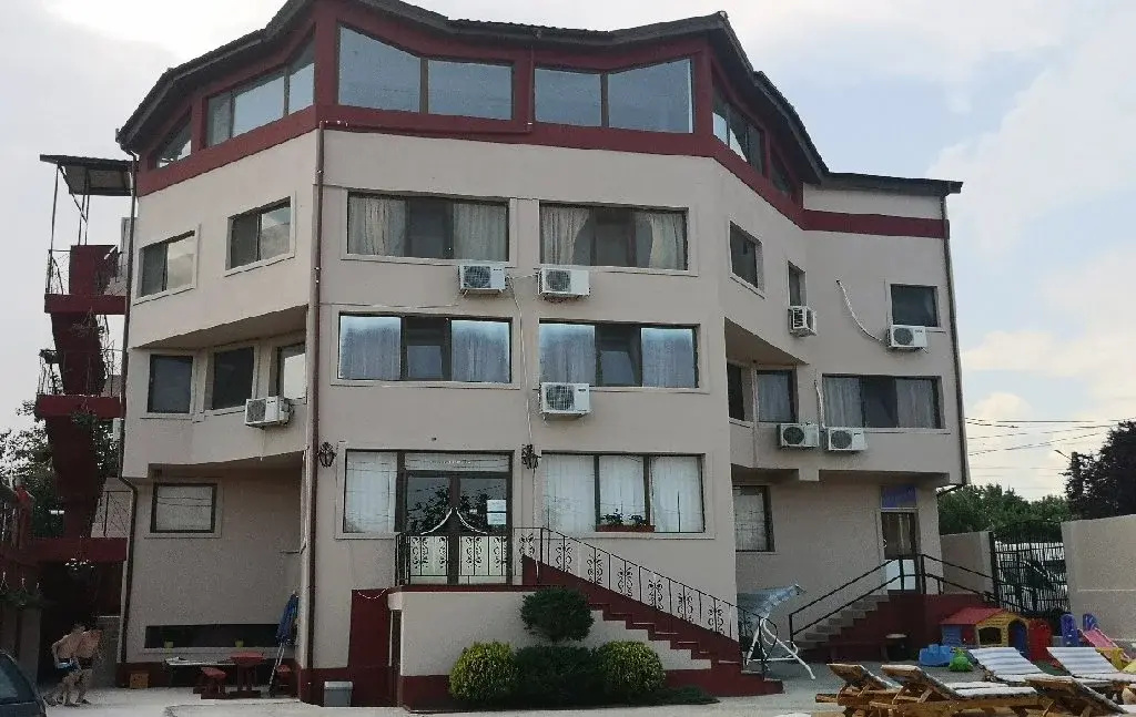 Felix Residence