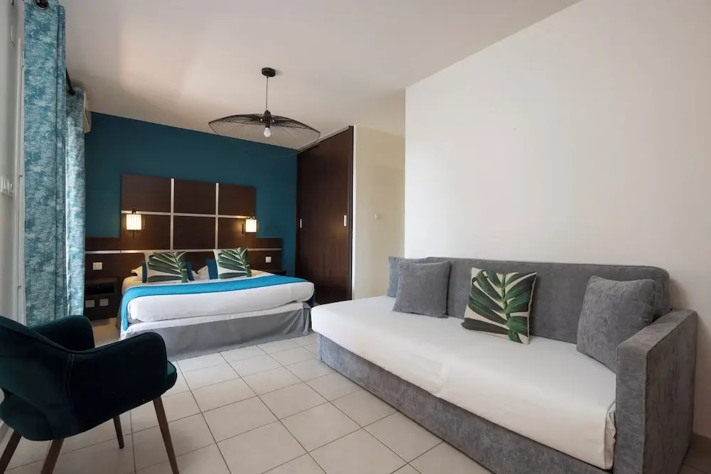 Standard Quadruple Family room