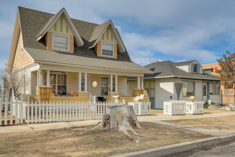Downtown Casper Gem! Super Walkable Apartment