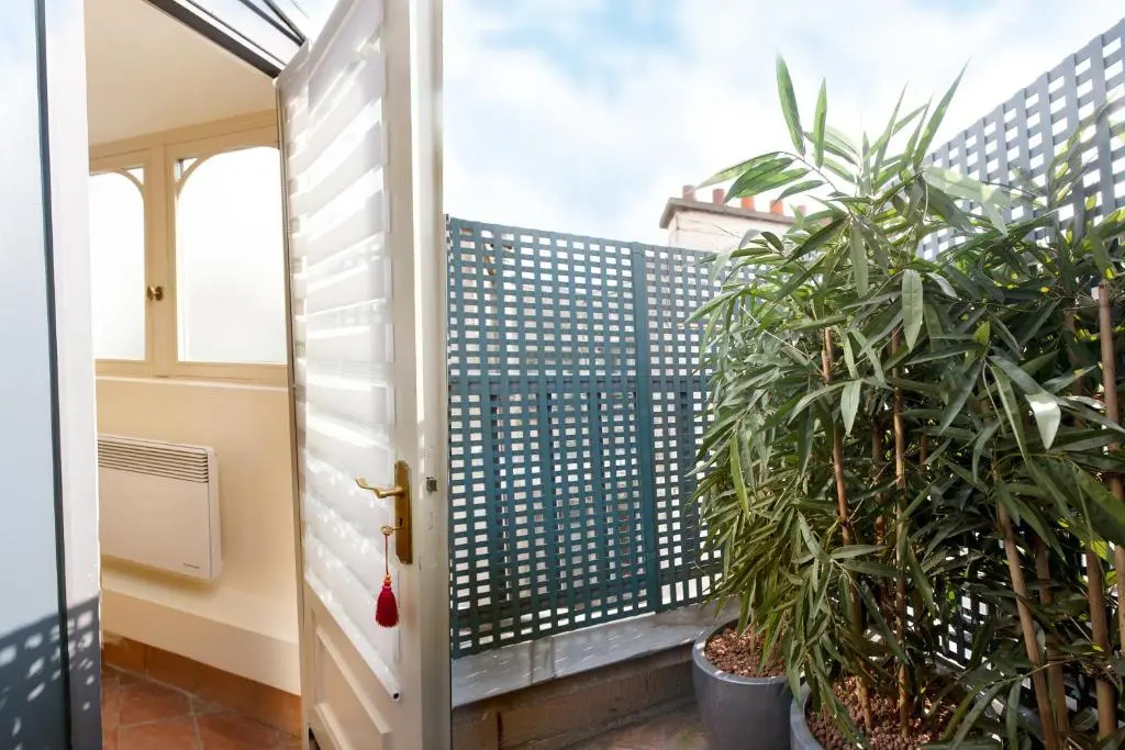 Relais Du Louvre 90
