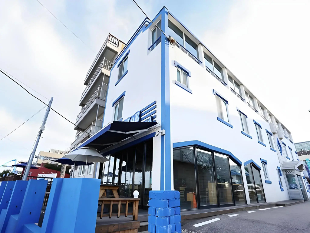 James Blue Guesthouse