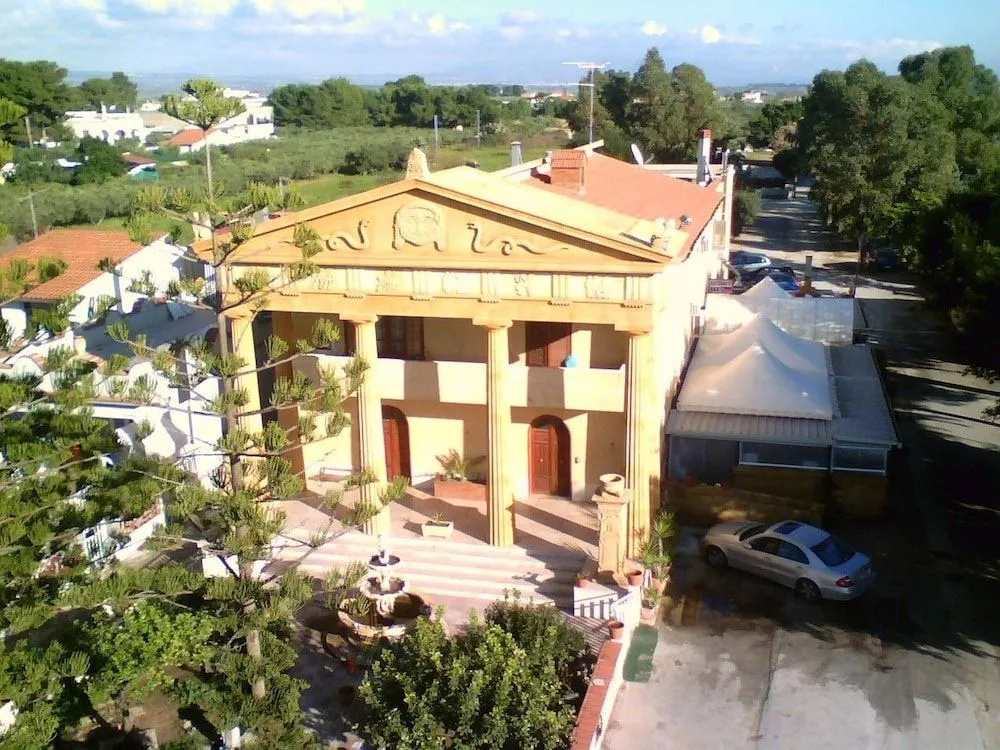 Hotel photo 8