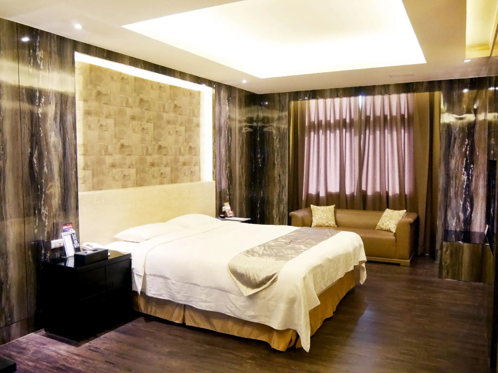 Standard Double room (full double bed)