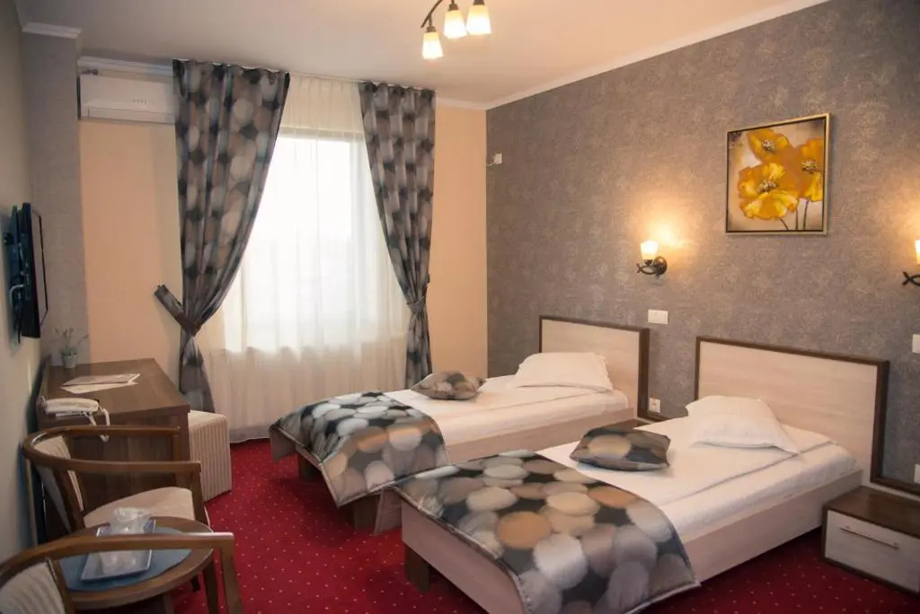 Standard Double room (twin beds)