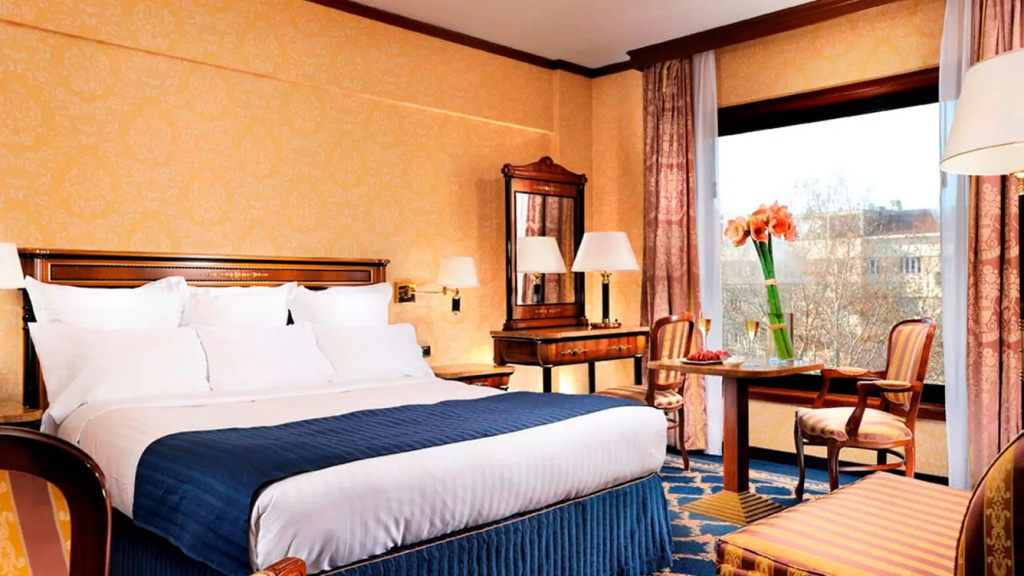 Executive Larger Guest Double room (full double bed)