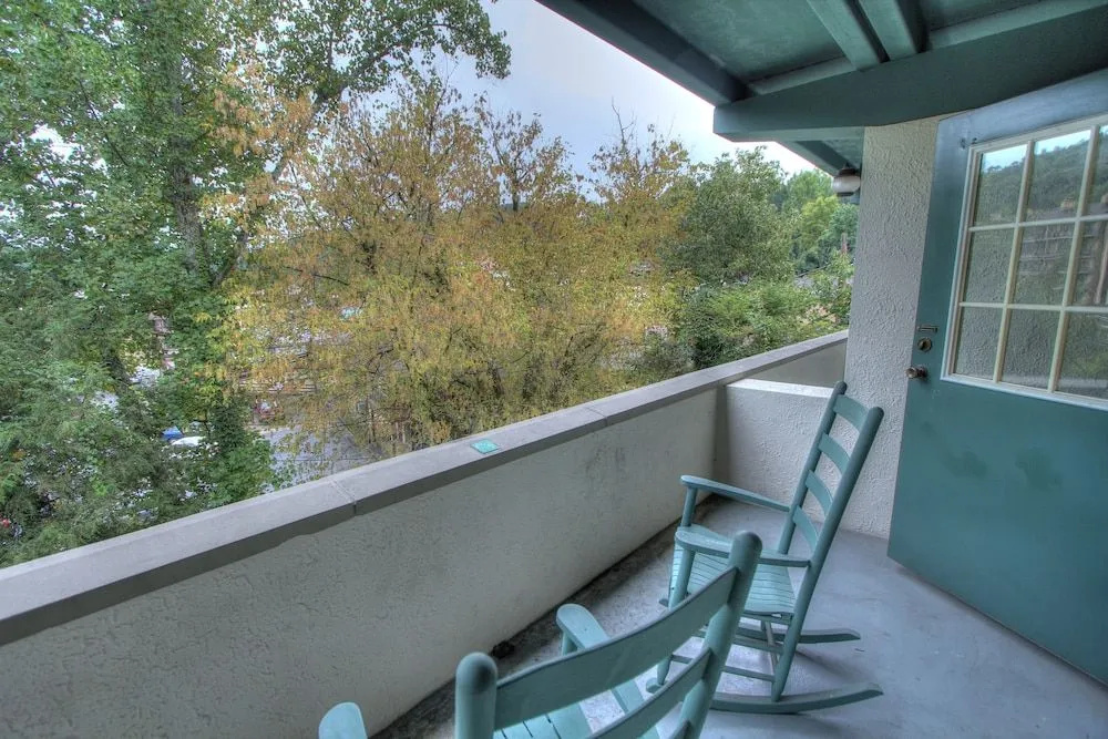 Balcony & Terrace