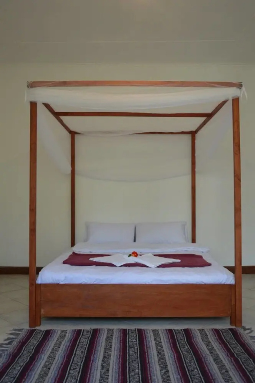 Standard Double room with garden view (full double bed)