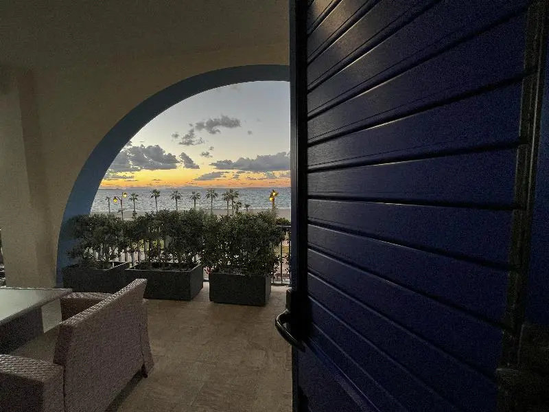 Suite with balcony and with sea view