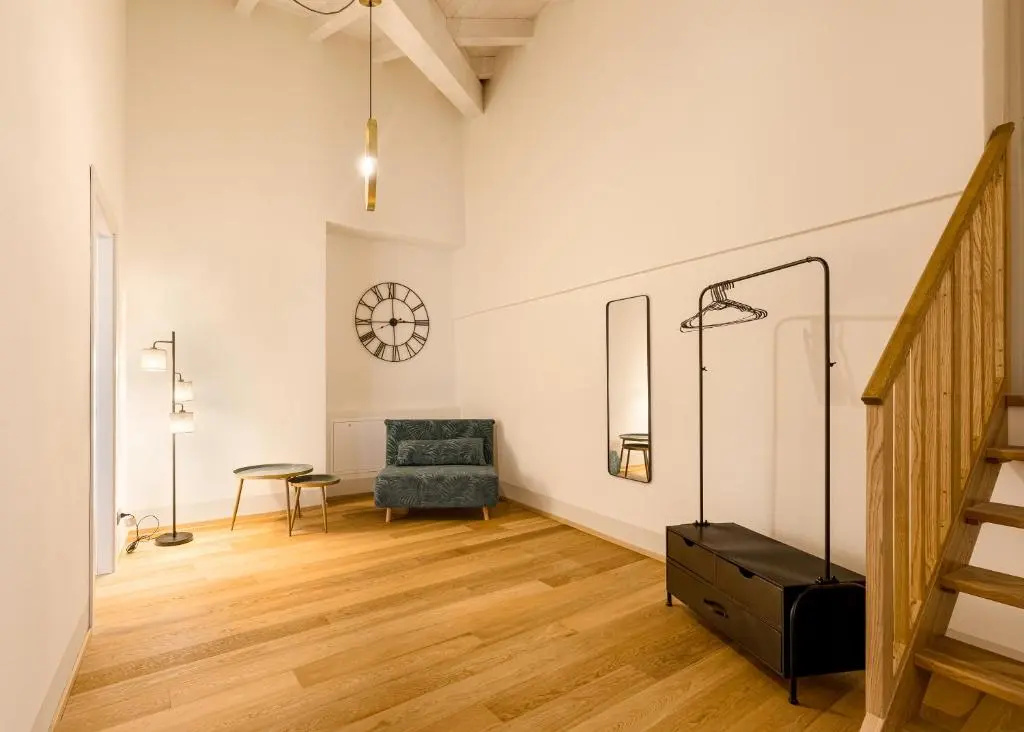 3 Bedrooms Apartment
