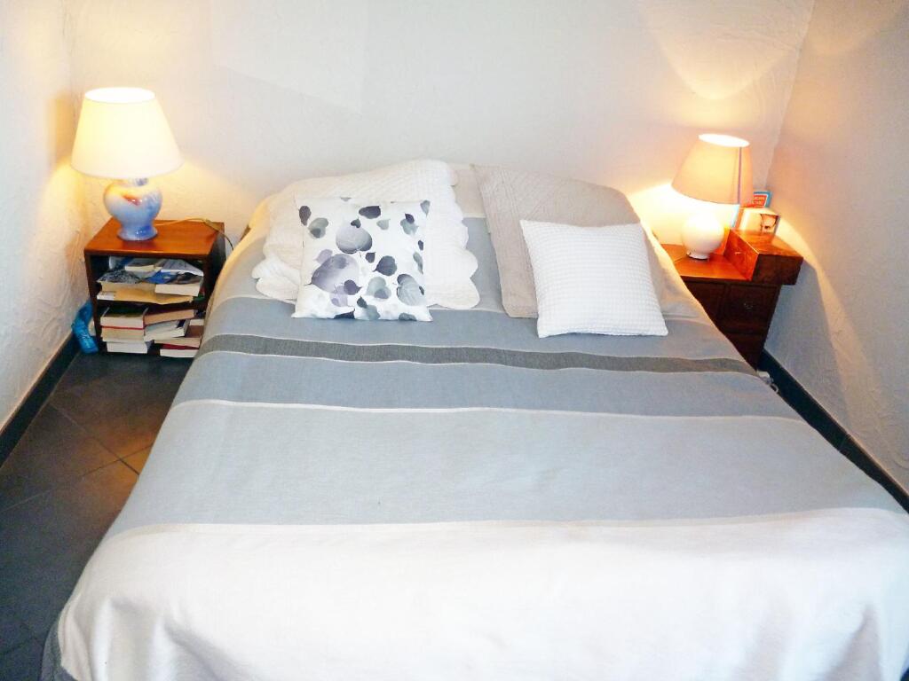 Apartment Silhouette