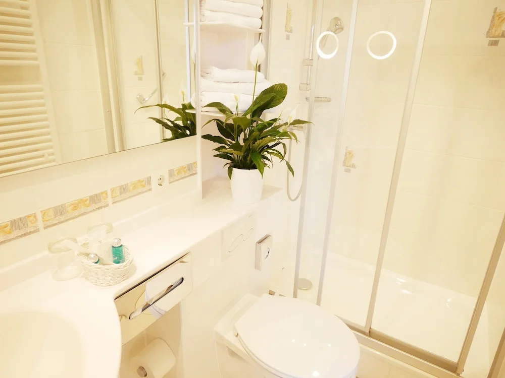 Comfort Double room with balcony (full double bed)