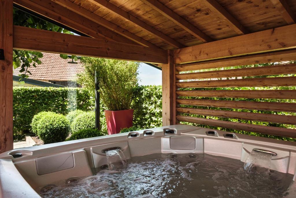 Hôtel avec Spa Privatif en Bourgogne | Le Domaine des Prés Verts by null
