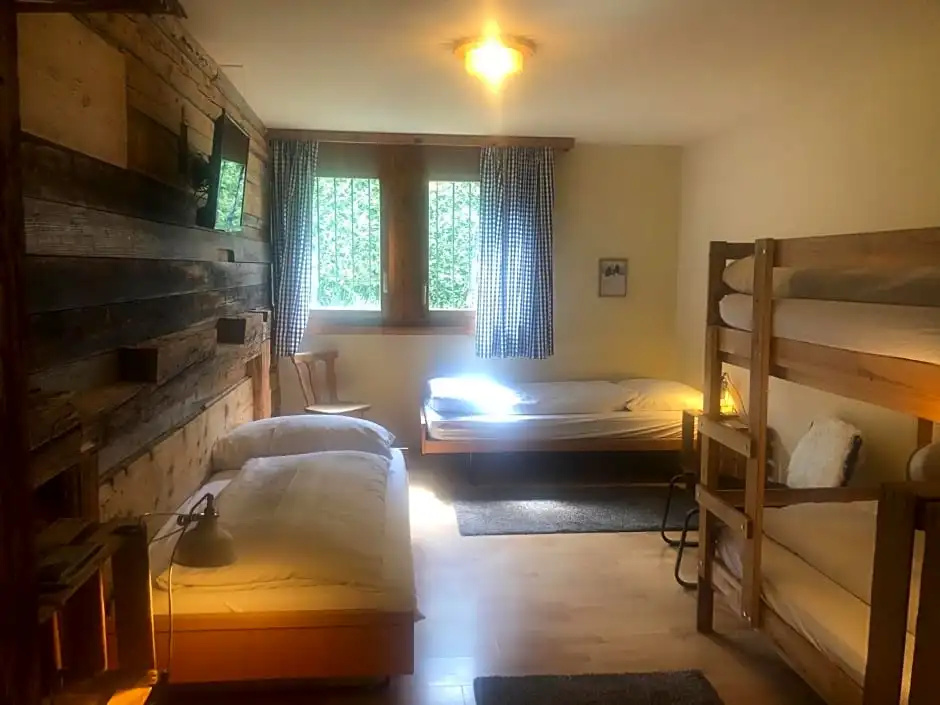 Economy Basement room